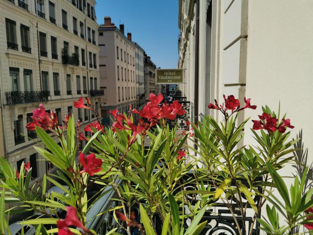 Das Hôtel Vaubecour befindet sich in Lyon, im 2. Stock eines Gebäudes. Lyons Kunstmuseum ist 1.