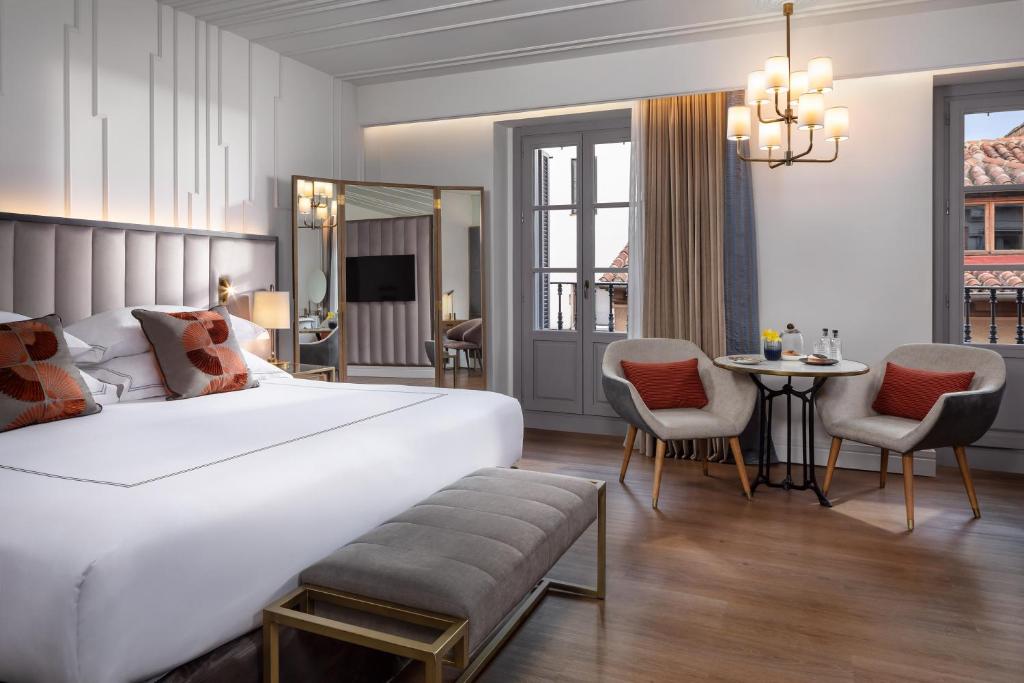 Located in the Barrio de las Letras, Gran Hotel Inglés - The Leading Hotels of the World is set on a 19th century building, and offers 5* accommodation 300...