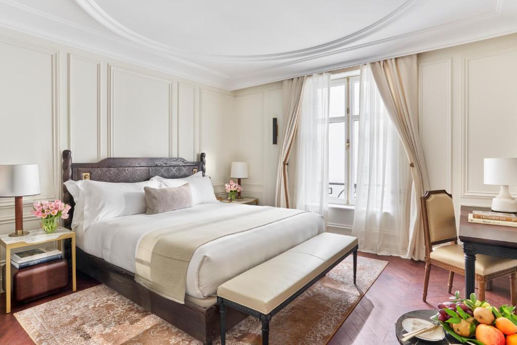 Opulent and exclusive Mandarin Oriental Ritz, Madrid is located in a Belle Époque palace and offers an experience unlike any other.