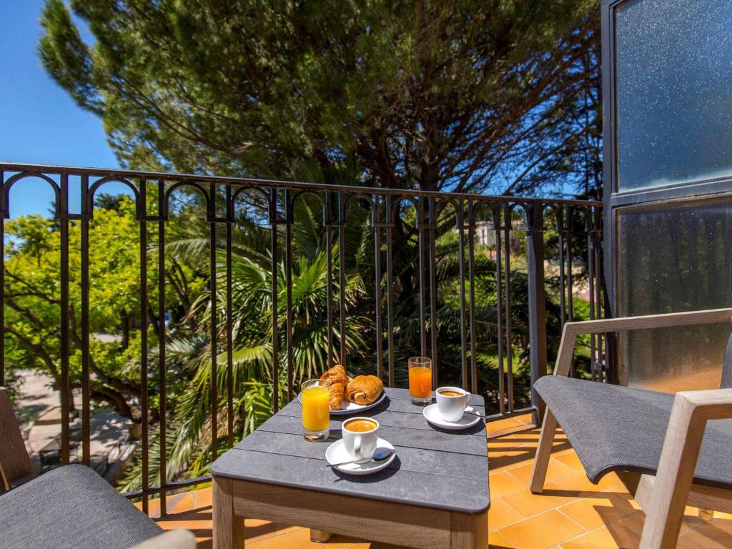 Mercure Marsella El Centre Bompard La Corniche se encuentra en una zona residencial en pleno centro de Marsella, a 15 minutos a pie de las playas.