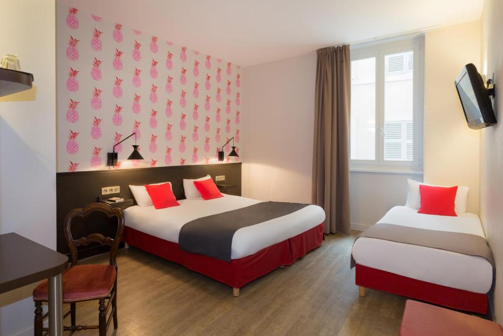 Situé dans le centre de Marseille, l'Hôtel Marsiho by HappyCulture - ex Best Western Marseille propose 51 chambres à la décoration moderne et une connexion Wi-Fi gratuite.