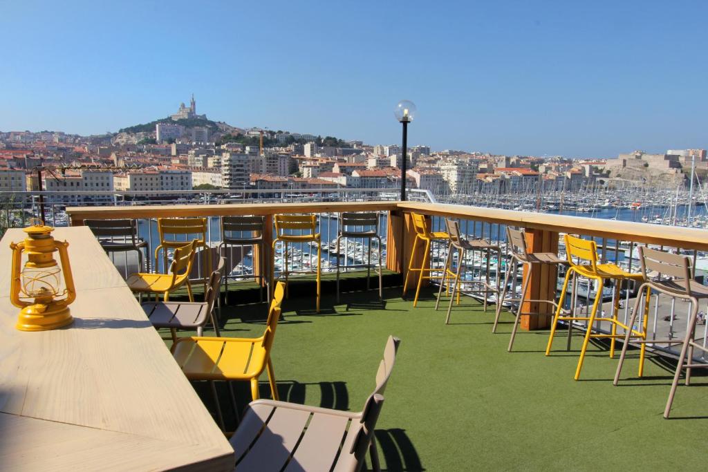 Das Hôtel Hermès liegt nur 35 m vom Hafen Vieux im Zentrum von Marseille entfernt.