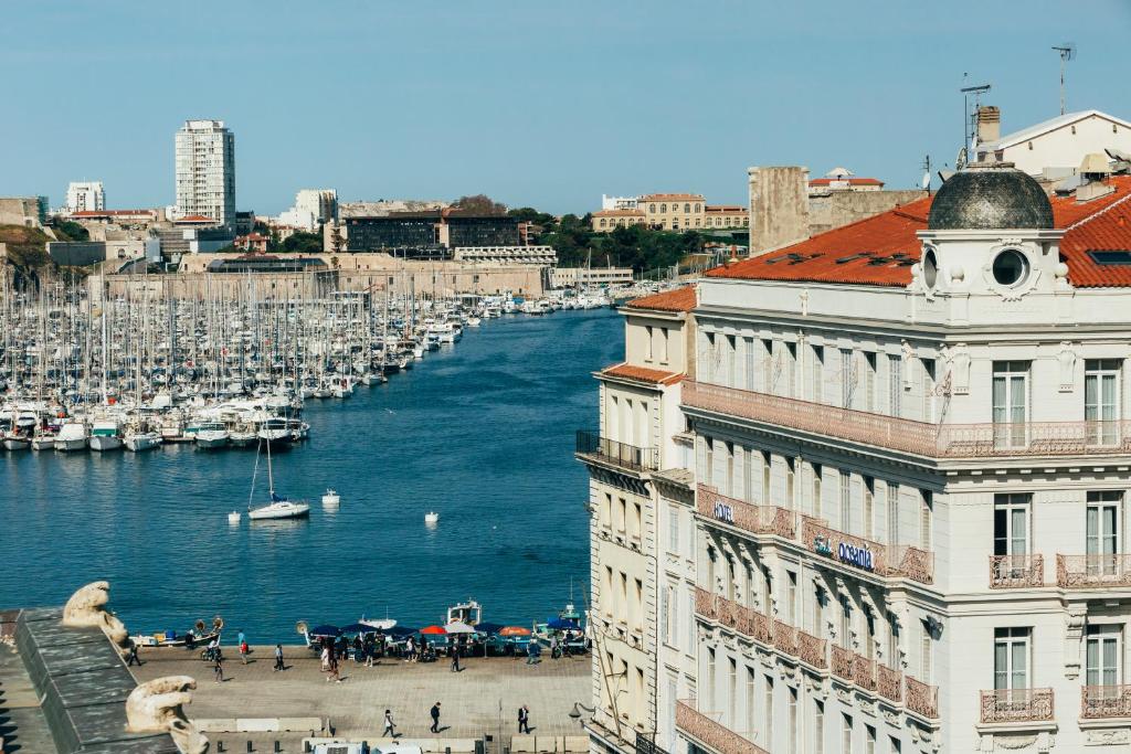 Hotel Escale Oceania Marseille Vieux Port is a boutique hotel located on the famous Canebière, 1 km from St.