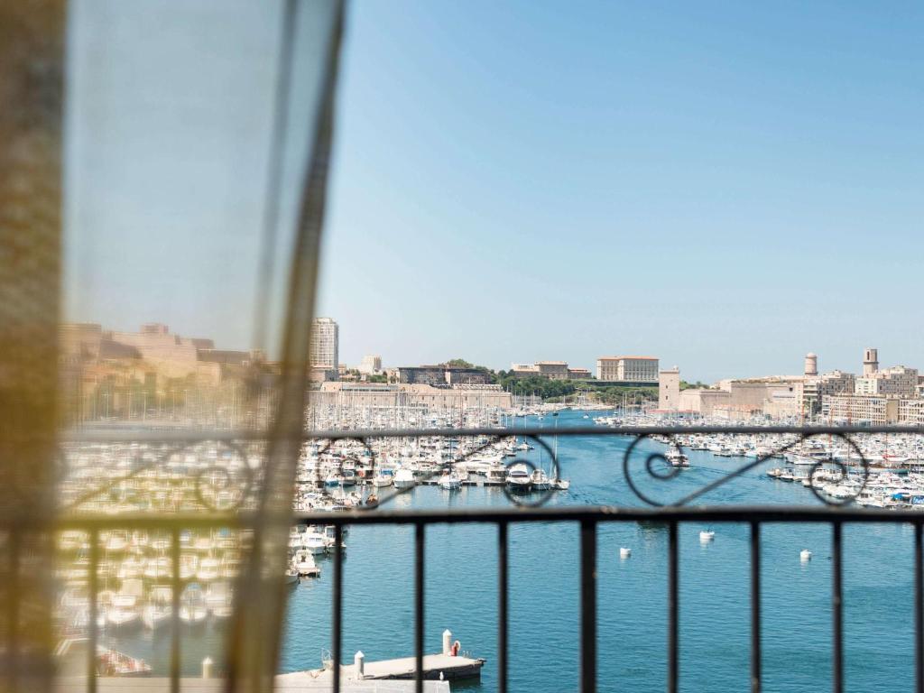 Grand Hôtel Beauvau Marseille Vieux Port - MGallery est un élégant hôtel 4 étoiles situé dans le centre de Marseille.