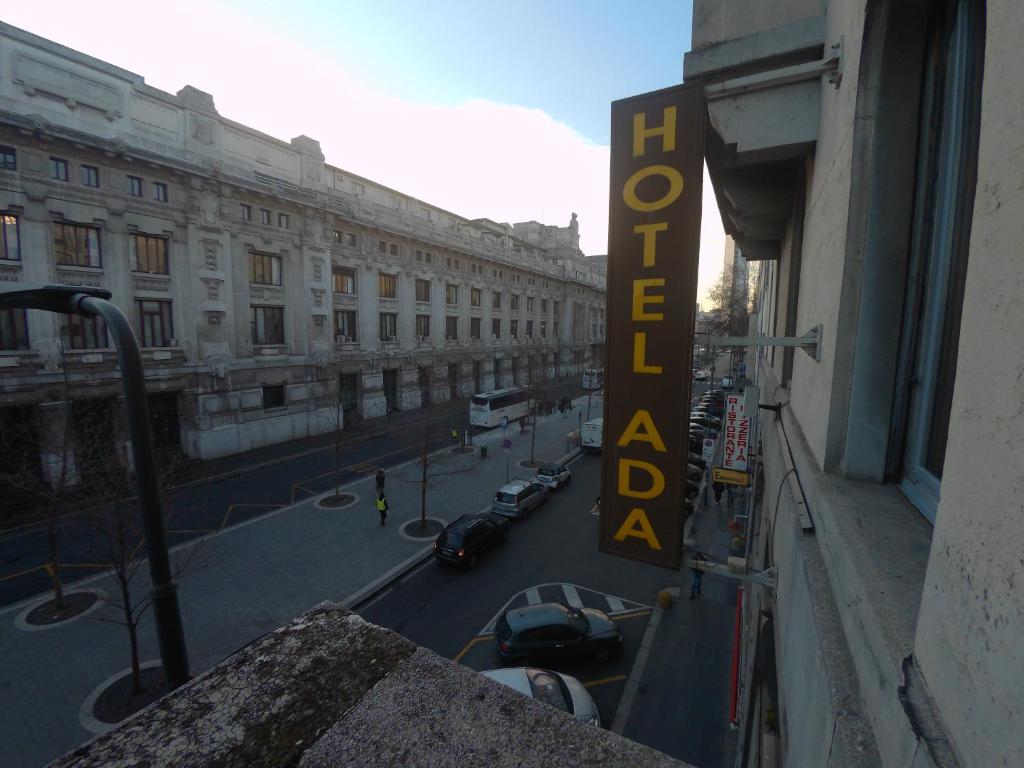Nur wenige Schritte vom Bahnhof Milano Centrale entfernt bietet das Hotel Ada Unterkünfte mit kostenfreiem WLAN in Mailand. Freuen Sie sich auf einen Drink an der Unterkunft...