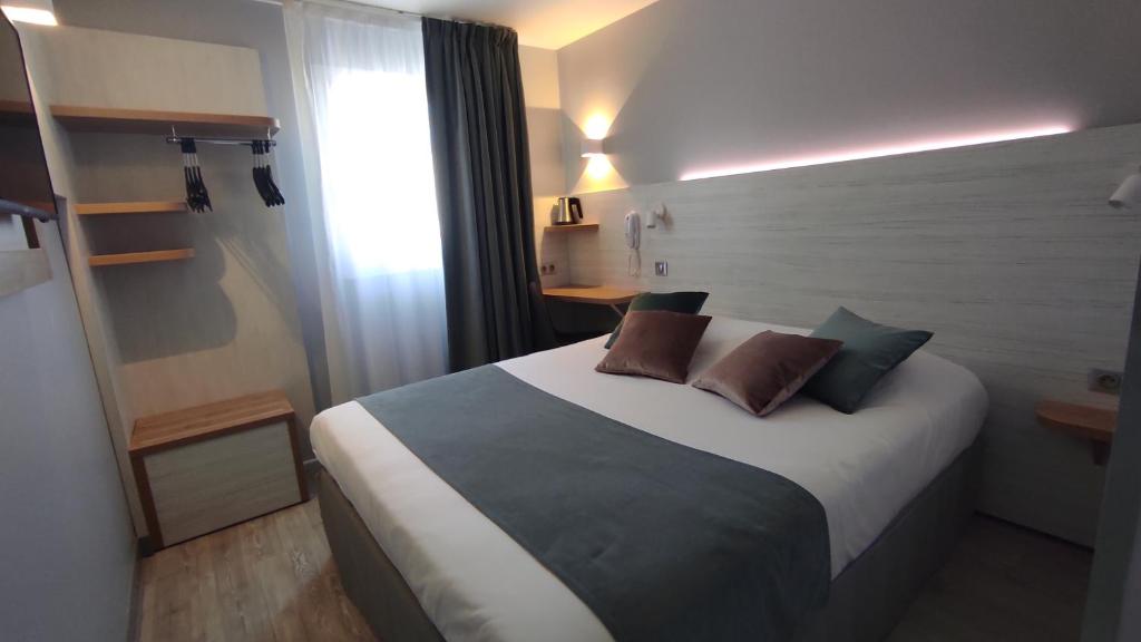 Questo hotel di design contemporaneo si trova sull'autostrada A709, uscita 31 Croix D'argent a Lattes, a meno di 15 minuti di auto dal centro di Montpellier...