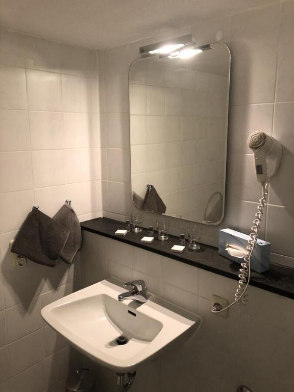 Photo 37/45