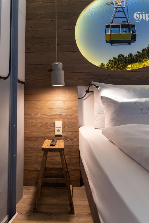 Photo 51/125