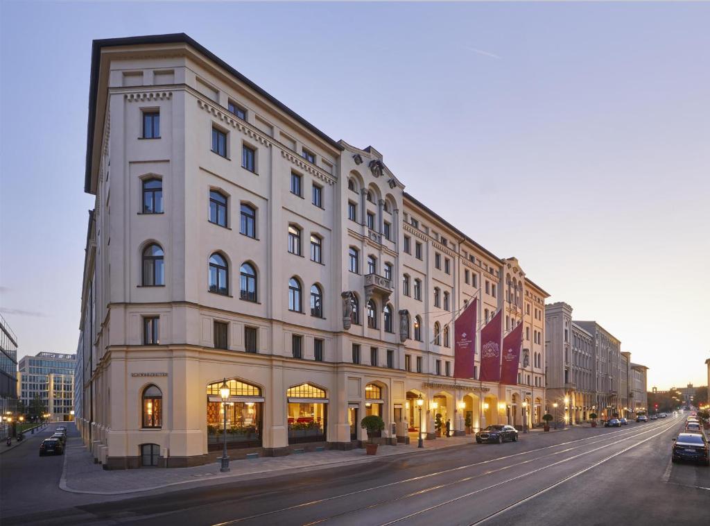 Vier Jahreszeiten Kempinski München, Munich