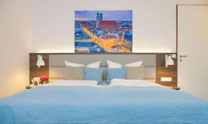 Lizz Hotel Munich, Munich
