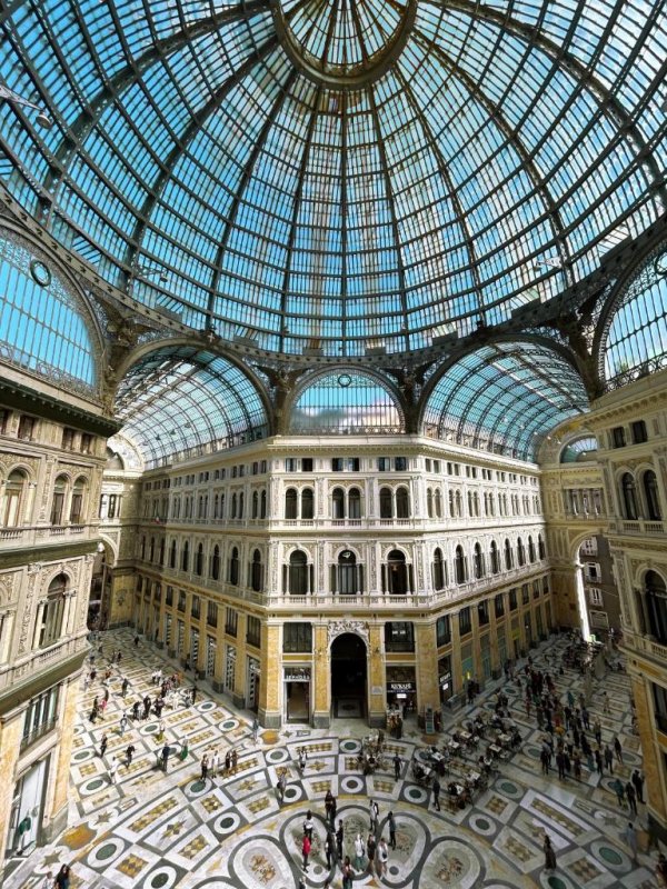 Caruso Place Boutique & Wellness Les suites sont situées à Naples, à 350 mètres de Maschio Angioino.