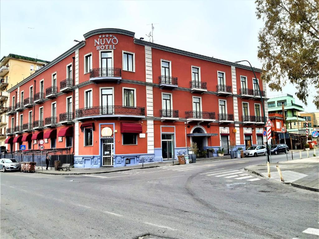Das Nuvò bietet eine möblierte Terrasse, Parkplätze und kostenfreies WLAN, 10 Gehminuten vom U-Bahnhof Cavalleggeri d'Aosta entfernt.