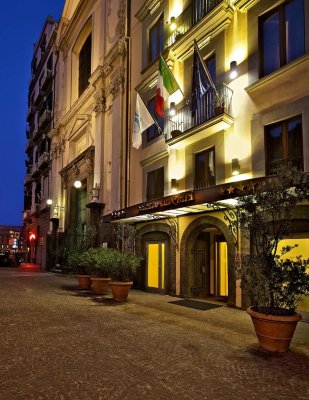 Palazzo Turchini, Naples