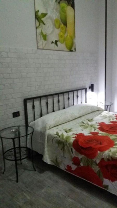 Com um bar e vistas para a cidade, o Hotel Primavera está situado em Nápoles, a 2,7 km de Bagno Elena.