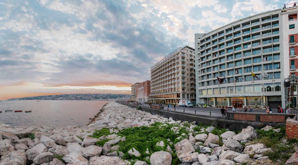 The Royal Continental is set right on Naples' seafront promenade, in a quiet neighbourhood.