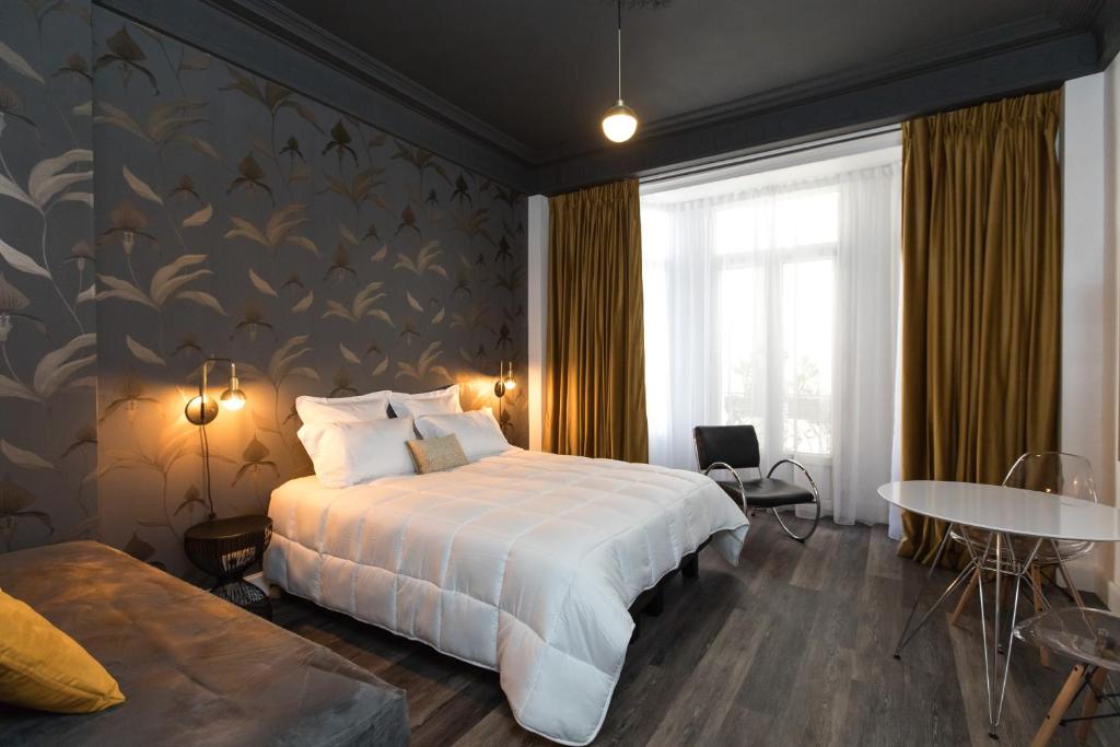 Das Arome Hotel liegt im Zentrum von Nizza, nur 3 Gehminuten von der Promenade des Anglais entfernt und bietet klimatisierte Zimmer mit kostenfreiem WLAN.