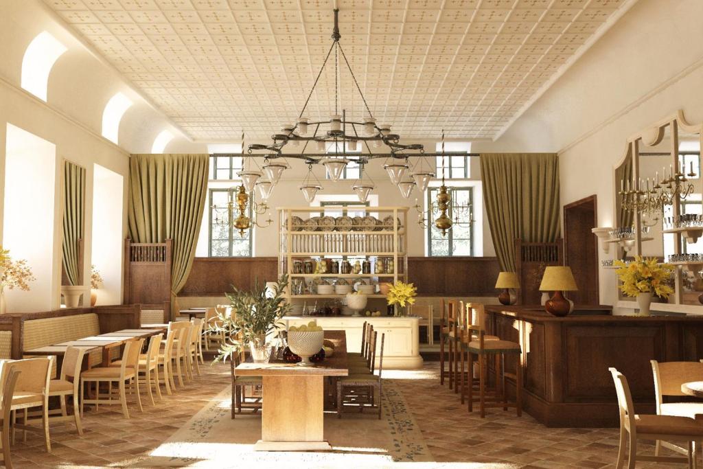 Situated in Nice, 500 metres from Plage Ponchettes, Hôtel du Couvent, a Luxury Collection Hotel, Nice features air-conditioned accommodation and a terrace.
