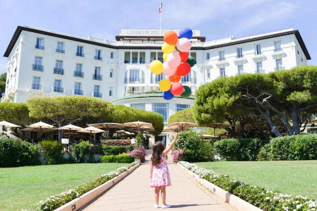 Situado em 7 hectares de jardins mediterrânicos, na ponta do cativante Cap-Ferrat, Grand-Hôtel du Cap-Ferrat é premiado com o status de um hotel de luxo Palace...