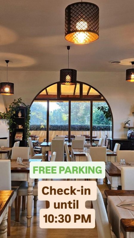 Das Airone Pisa Hotel Ristorante erwartet Sie mit einem Swimmingpool und einem großen Garten, umgeben von Grün, nur 5 Autominuten vom Leaning Tower entfernt,...