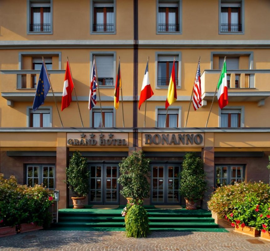 Localizado numa zona tranquila de Pisa, a 10 minutos a pé da Torre Inclinada de Pisa, o Grand Hotel Bonanno oferece estacionamento reservado com uma...
