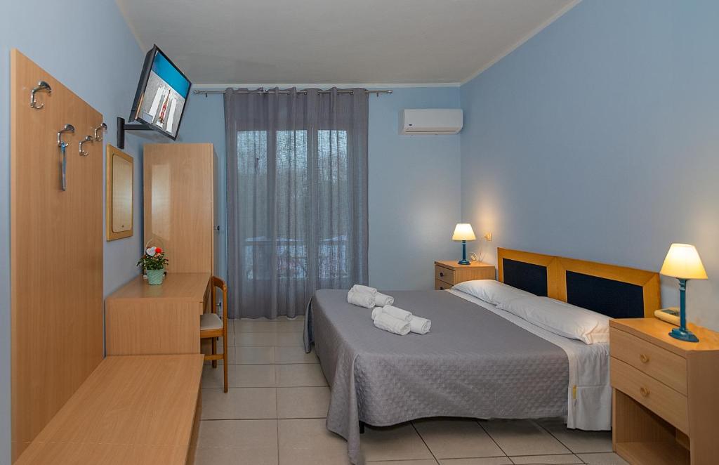 El Hotel Villa Benvenuti está situado en Viareggio, en la región de la Toscana, a 300 metros de la playa de Viareggio y a 23 km de la catedral de Pisa.