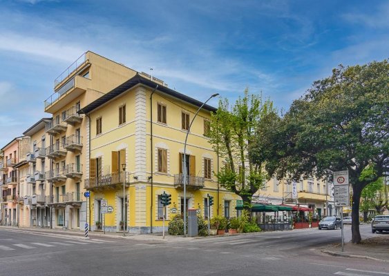 Villa Grazia, Viareggio