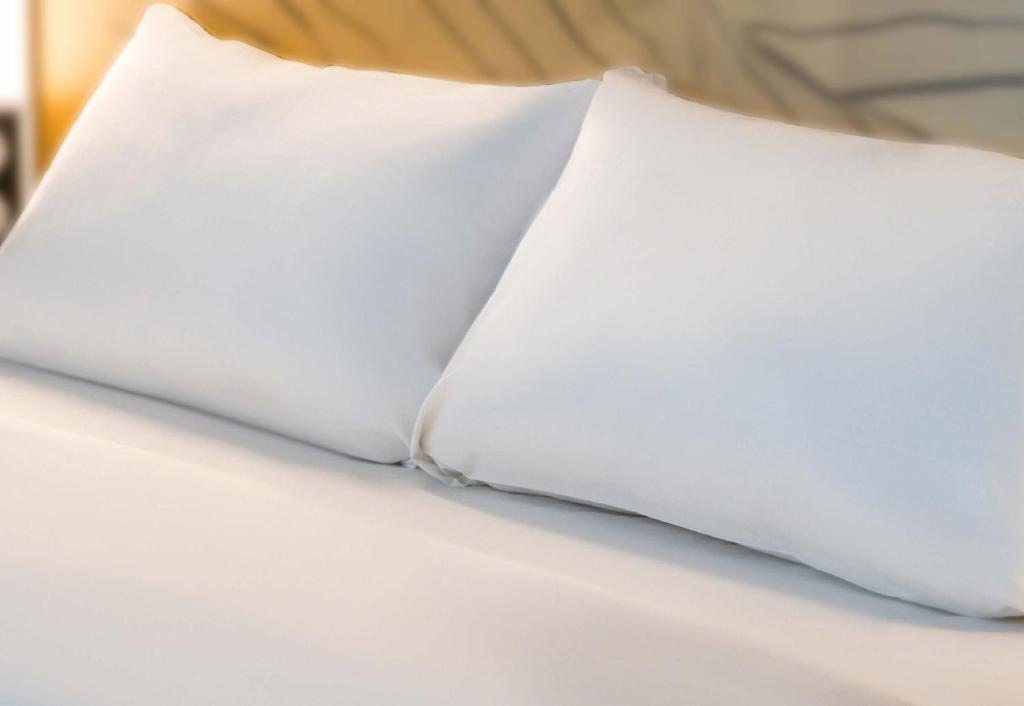 Located in Tinqueux just outside Reims, B&B HOTEL Reims Tinqueux offers accommodation and a fitness centre with a sauna and a wellness area.