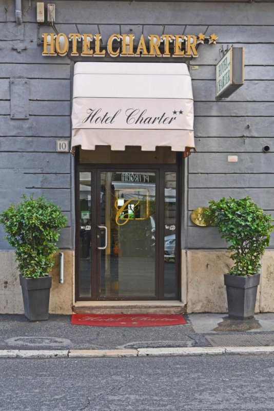 Das Hotel Charter liegt im Zentrum von Rom, nur 50 m vom Bahnhof Termini entfernt.