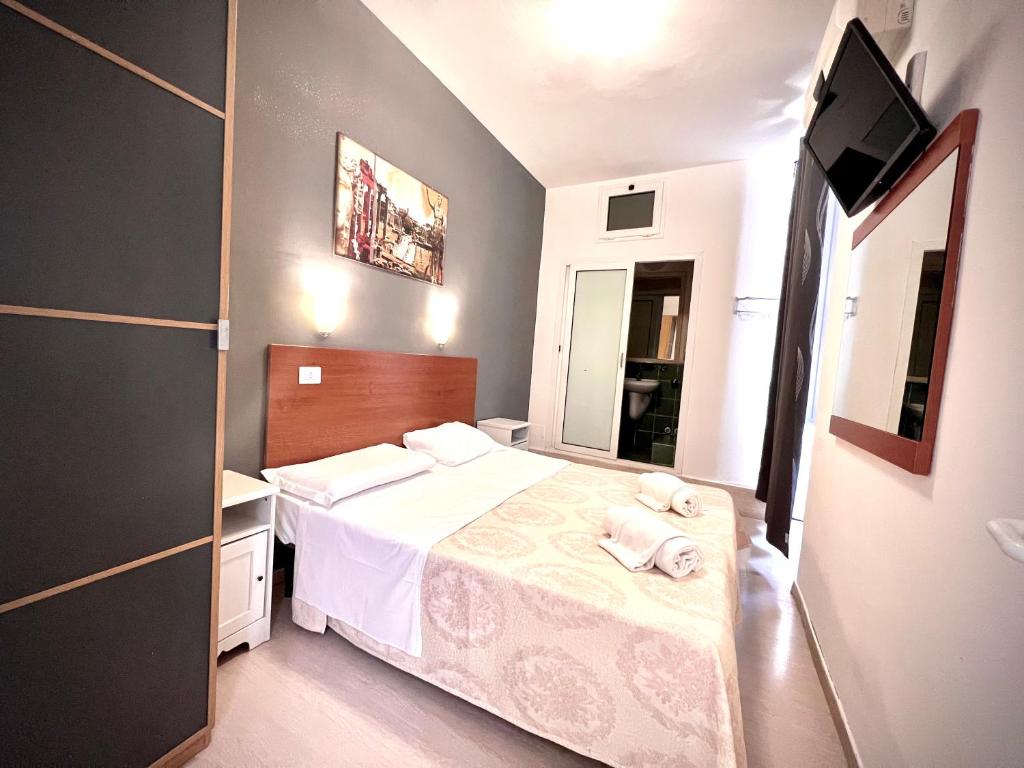 Situat ideal în cartierul Gara Centrală din Roma, Hotelul Alius şi Freerome este situat la 800 de metri de Santa Maria Maggiore, la 1 km de metroul Cavour...