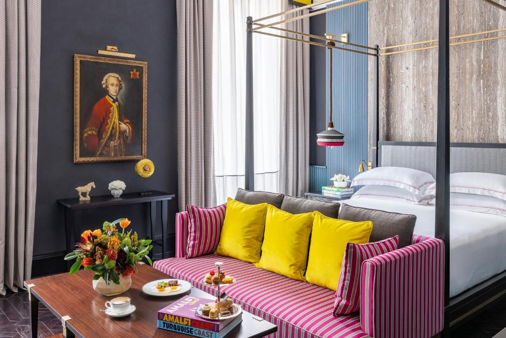 Situat convenabil în centrul Romei, Palazzo Roma - Hotelurile Leading din lume oferă camere cu aer condiționat cu WiFi gratuit, parcare privată și...