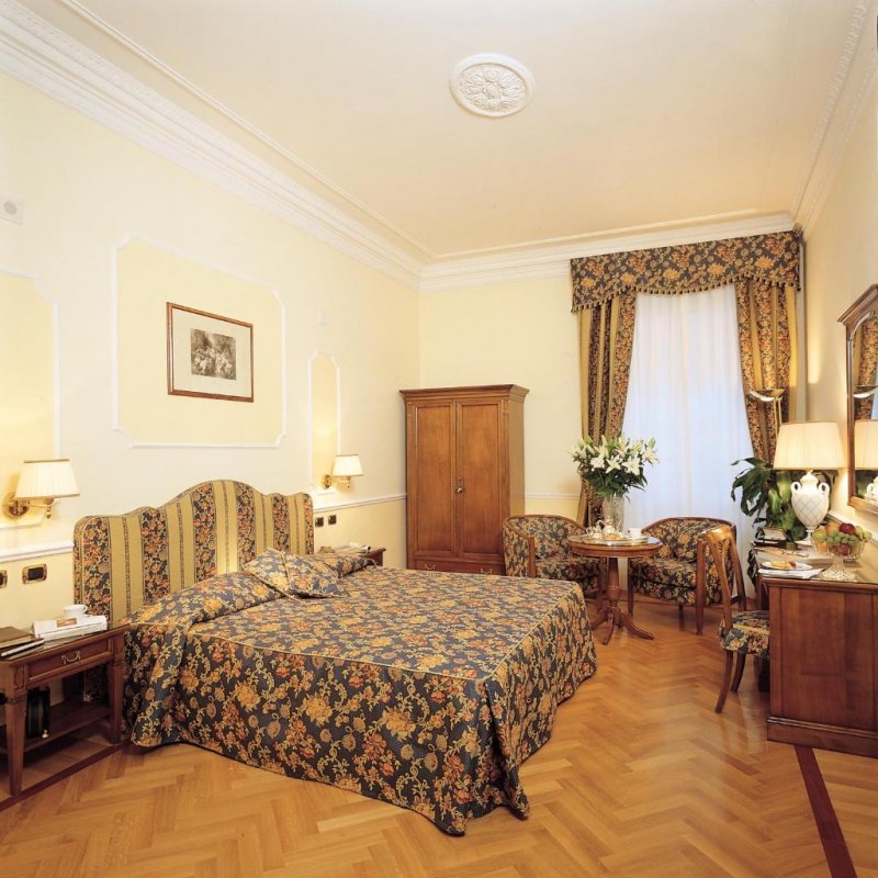 Das Hotel Cellini liegt im historischen Zentrum von Rom, nur 3 Gehminuten von den Bädern des Diokletians und 500 m von der U-Bahn-Station Repubblica entfernt.