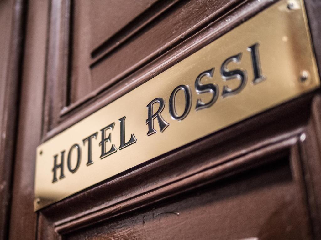 Situé dans le centre de Rome, le Rossi Hotel propose une connexion Wi-Fi gratuite dans l'ensemble de l'établissement et un salon commun.