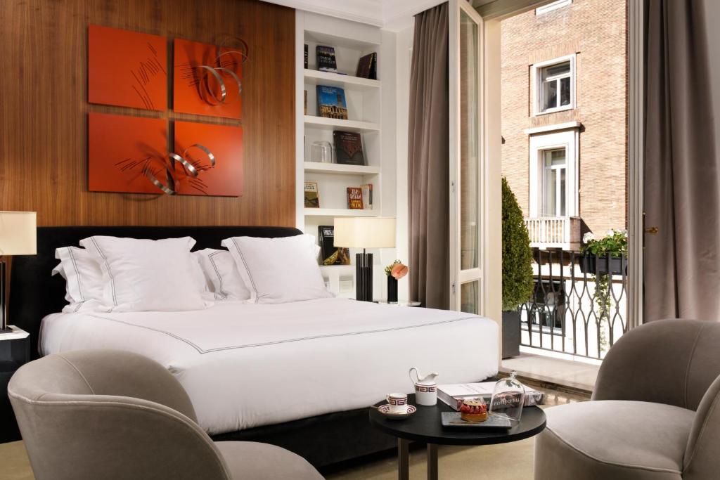 Attractively situated in the centre of Rome, The First Dolce - Preferred Hotels & Resorts features air-conditioned rooms with free WiFi, private parking...