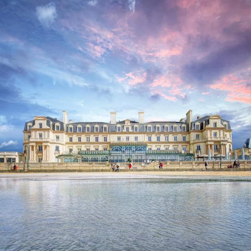 Set on the beachfront, this Belle Époque-style hotel features a spa and an indoor swimming pool.