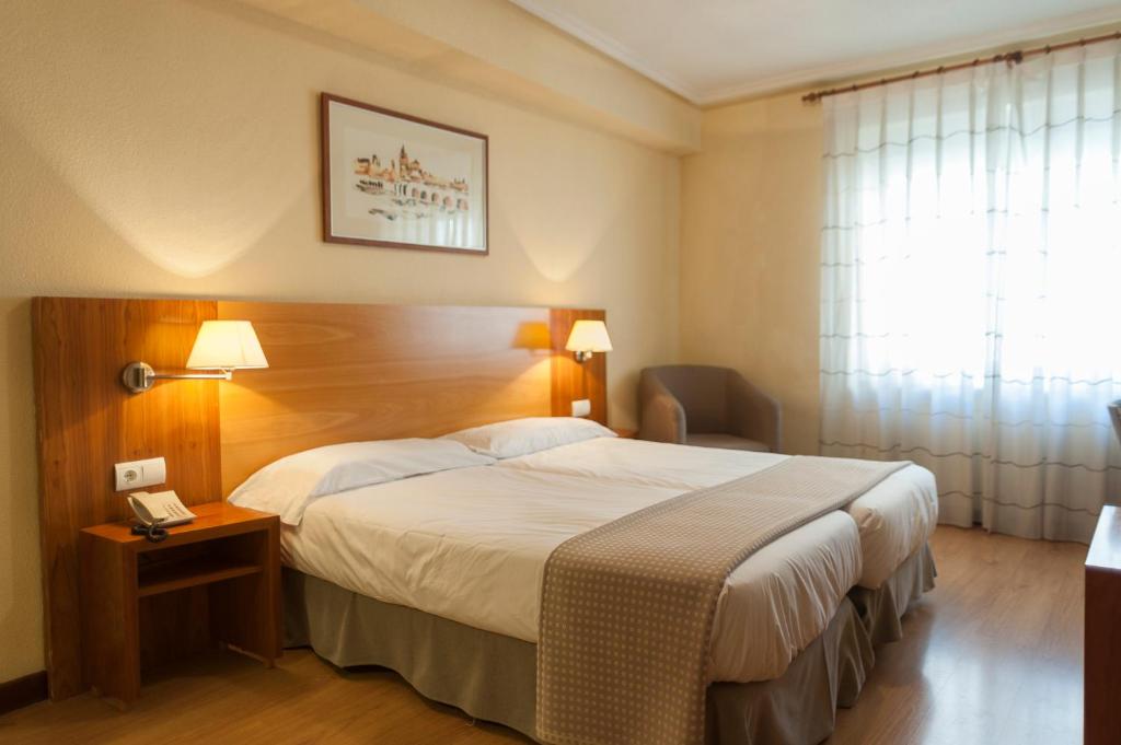 L'hôtel Mercado by gaiarooms est situé dans le centre historique de Salamanque, à proximité de la place principale. Il chambres avec télévision et salle de bains privative.