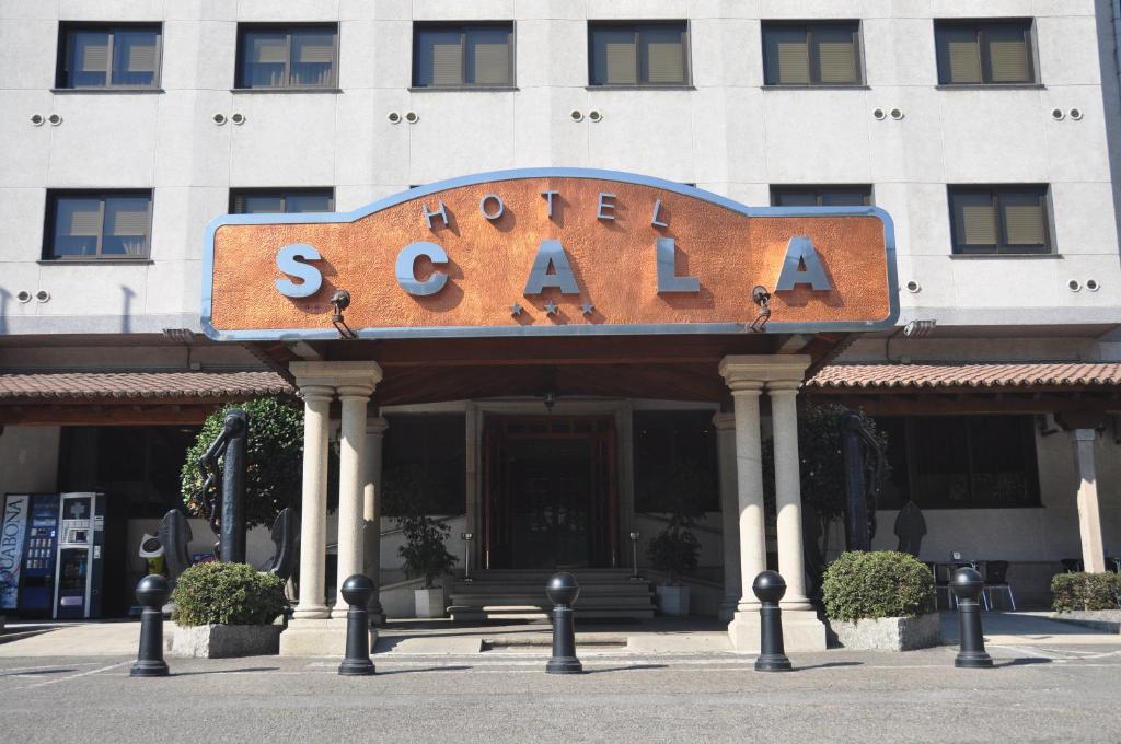 În satul Galician Padron, acest hotel are un restaurant inteligent care servește atât bucătăria locală, cât și cea internațională. Încercați fructe de mare delicioase și pește.