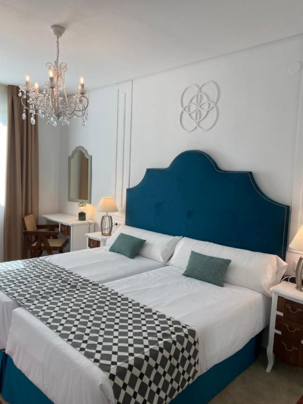Cet hôtel est situé sur la Plaza del Duque, au coeur du charmant quartier de Séville.