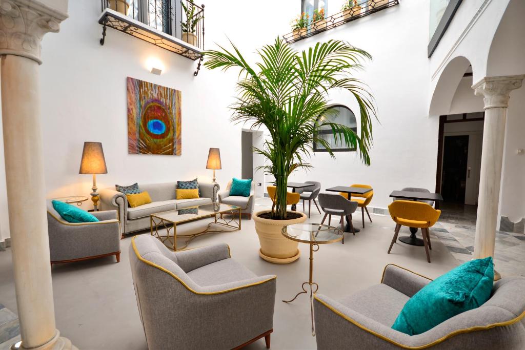 Hotel Legado Alcazar is set in Seville, 200 metres from Archivo de Indias and 900 metres from Triana Bridge - Isabel II Bridge.