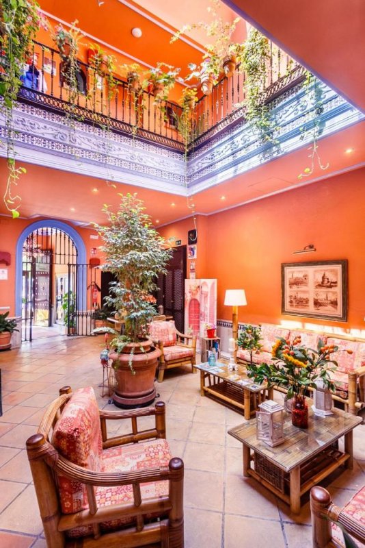Set in a restored 19th-century mansion in the centre of Seville, Patio de la Alameda features an internal courtyard typical of the city.