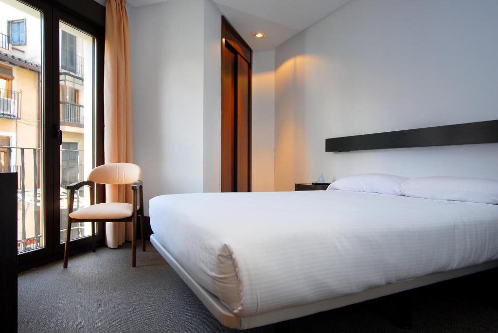 Located right on Toledo’s central Plaza Zocodover Square, the Hotel Domus Plaza Zocodover offers modern, air-conditioned rooms with free WiFi and...