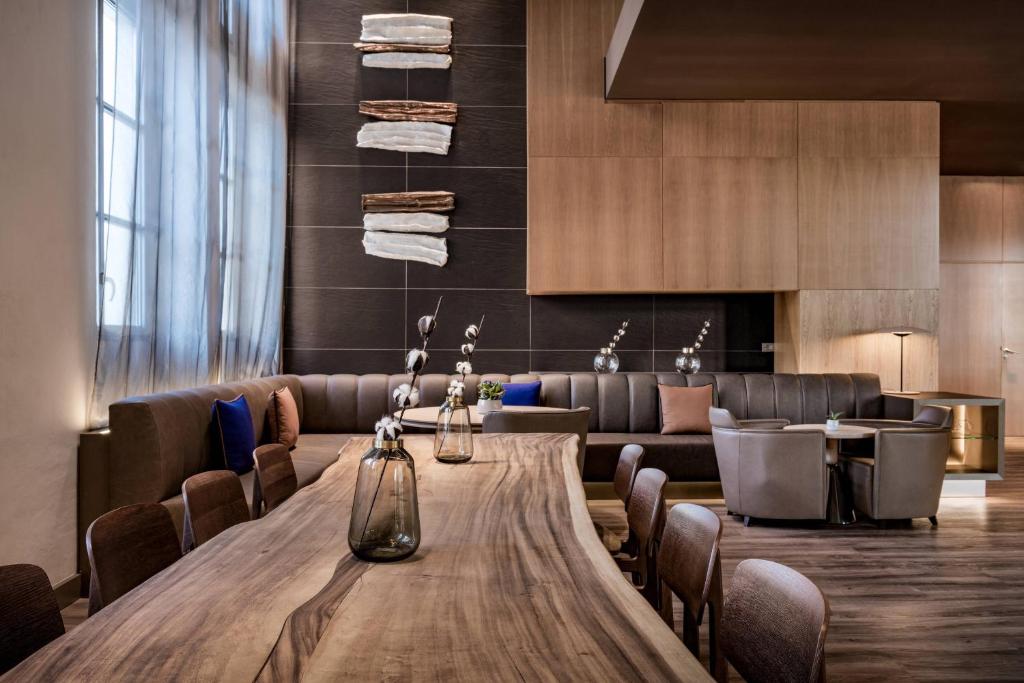 Torino L'Hotel si trova a 5 minuti a piedi dal centro espositivo Lingotto Fiere e da Eataly, nel principale quartiere commerciale di Torino.