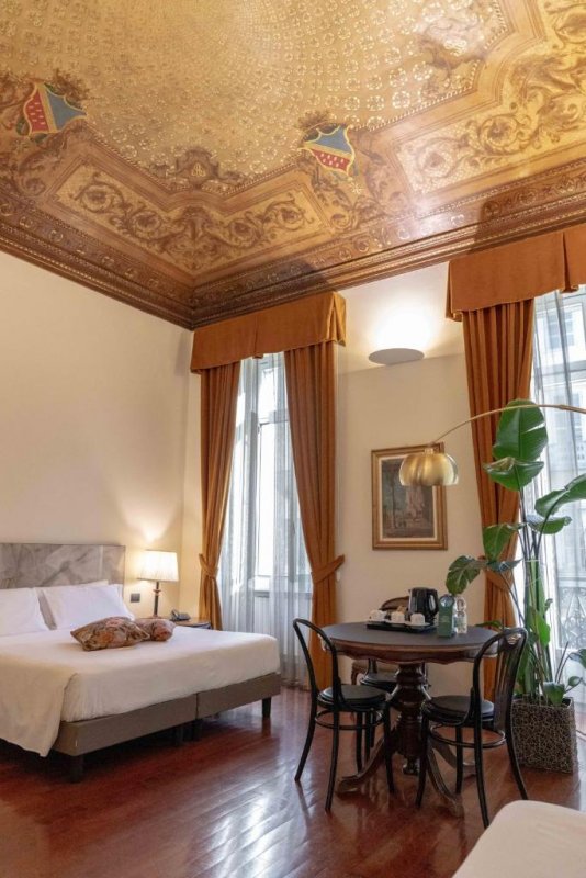 Das Hotel Bologna befindet sich in einem Gebäude aus dem 19. Jahrhundert im Zentrum von Turin, gegenüber dem Bahnhof Porta Nuova, mit U-Bahn- und Straßenbahnhaltestellen.