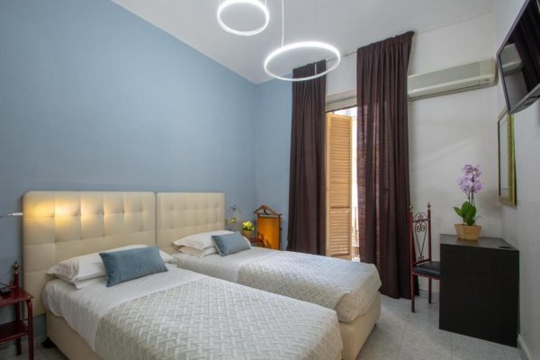 Hotel Italia, Turin