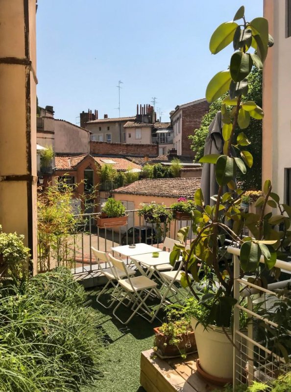 Set in the heart of Toulouse, a 20-minute drive from Blagnac Airport and 2 km from Toulouse Stadium, Hôtel Croix Baragnon offers free WiFi throughout and...