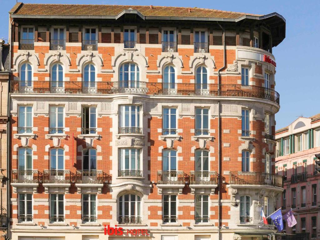 Situat pe malurile Canalului Midi, la 130 de metri de Gara Toulouse Matabiau SNCF, Ibis Toulouse Gare Matabiau va ofera o receptie non-stop...