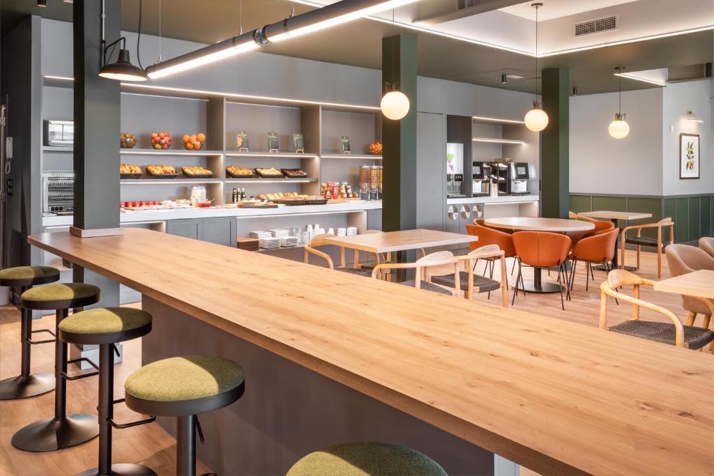 B&B HOTEL Valencia Aeropuerto, Paterna