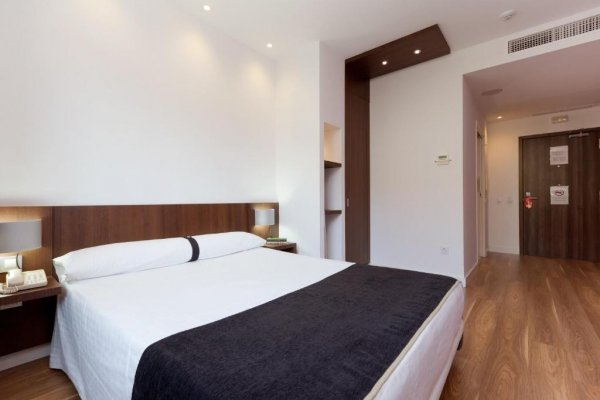 Hotel Olympia Universidades, Valencia