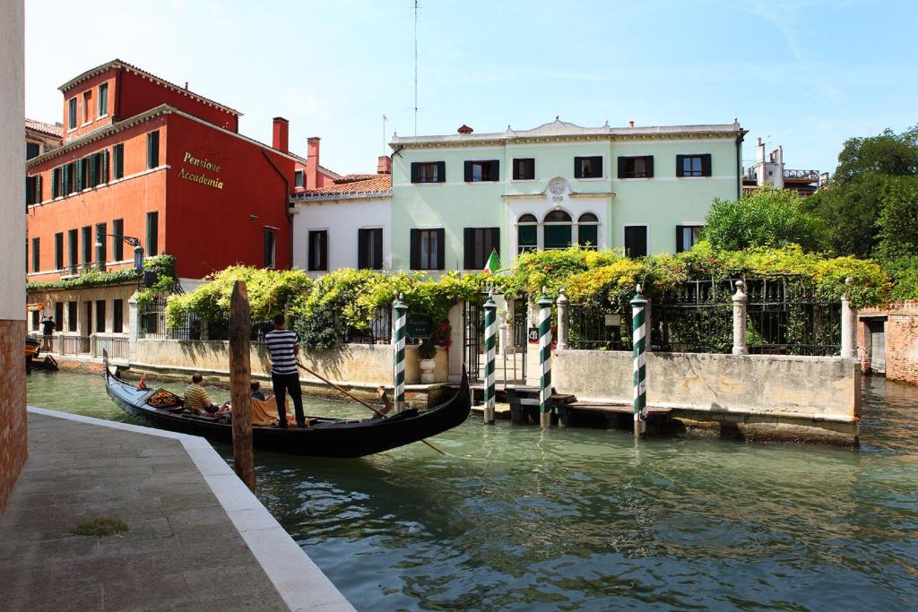 Pensione Accademia - Villa Maravege, Venice