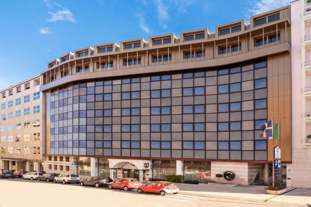 L'hôtel Giberti & Spa est situé entre l'aréna de Vérone et la station Porta Nuova et dispose d'une terrasse extérieure. De grandes chambres et un service 24 heures sur 24.