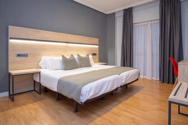AZ Hotel El Príncipe, Zaragoza